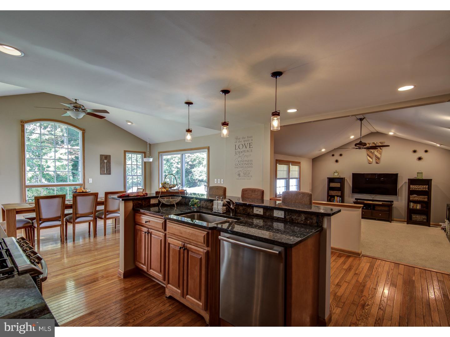 46 Euston Road West Marlton, NJ 08053 - Photo 10 of 25 Kitchen