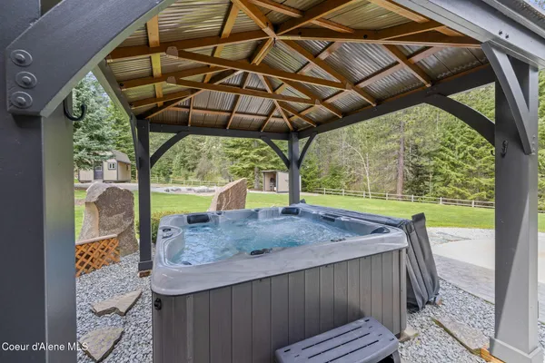 $1,225,000 | 18722 West Rice Avenue, Post Falls, ID 83854