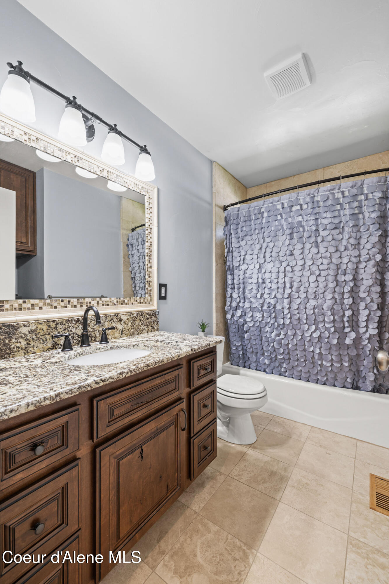 18722 West Rice Avenue Post Falls, ID 83854 - Photo 52 of 62 Bathroom #2