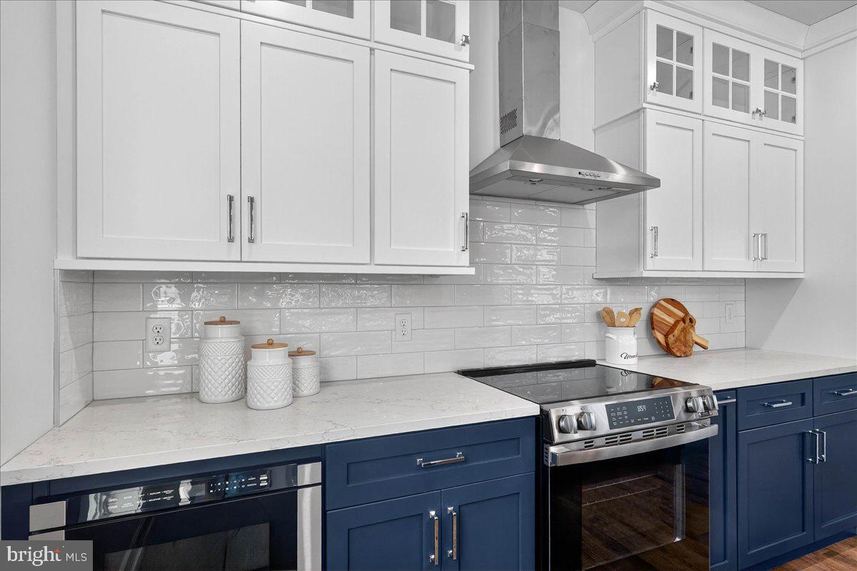 425 Asha Way, Unit 2 Harleysville, PA 19438 - Photo 7 of 21 Kitchen- Decorated Model