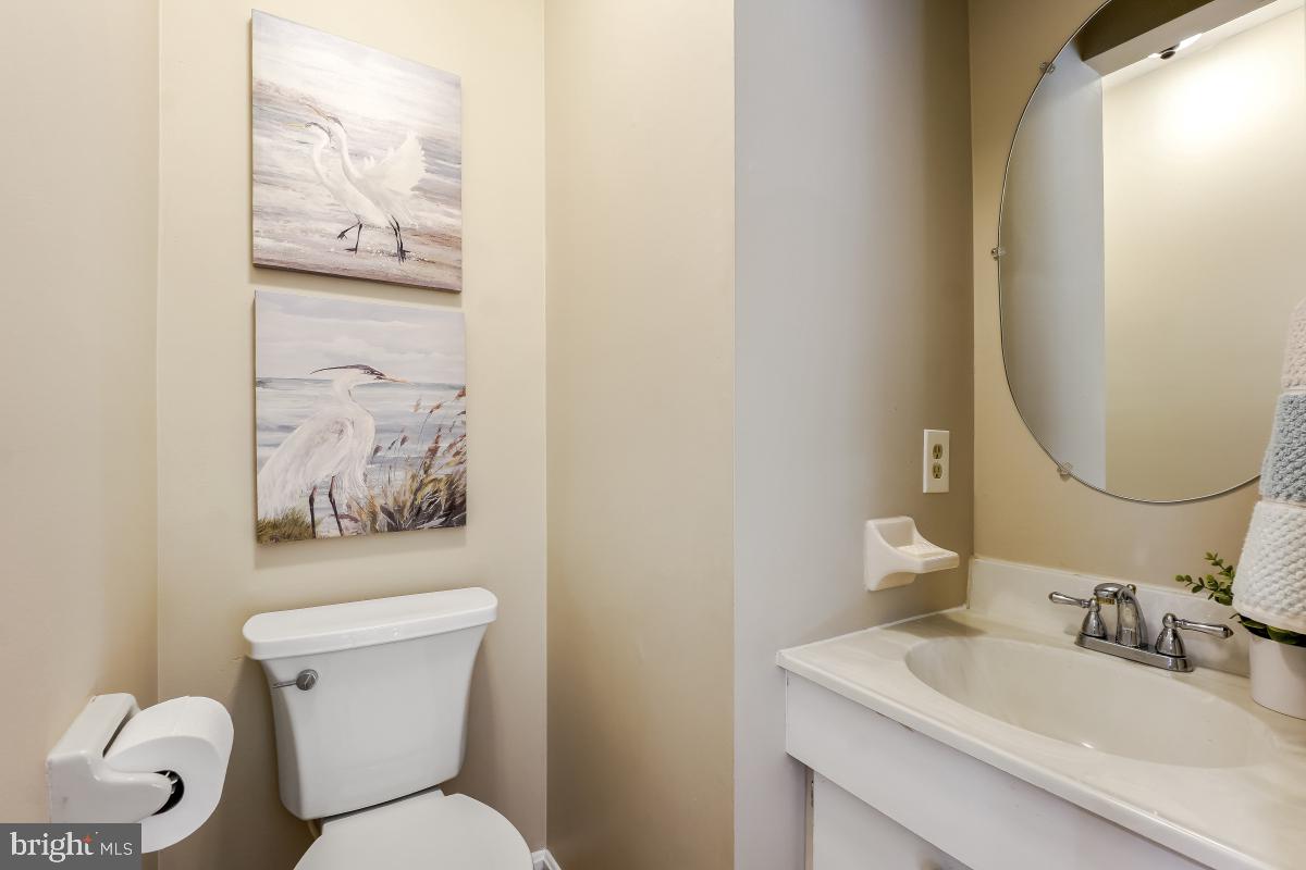 8822 Rachell Court Manassas, VA 20110 - Photo 22 of 47 Main Level Guest Bath