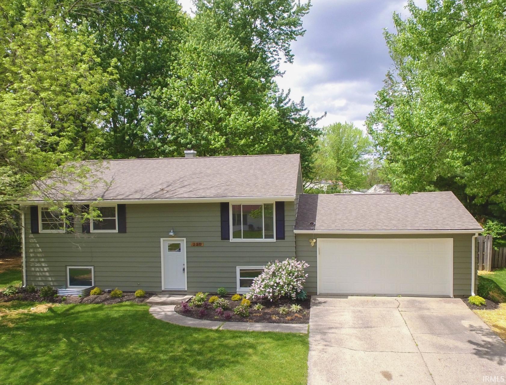 220 Sharon Road West Lafayette, IN 47906 - Photo 2 of 21
