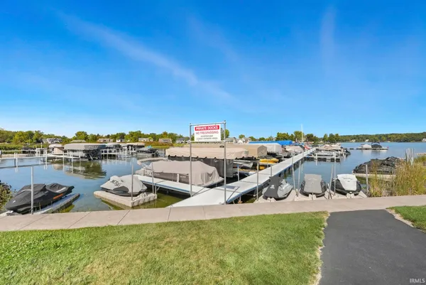 $350,000 | 200 325th Lake, Unit A1, Angola, IN 46703