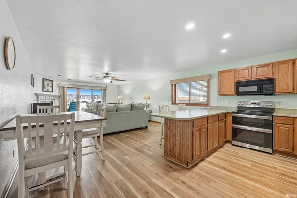 $350,000 | 200 325th Lake, Unit A1, Angola, IN 46703
