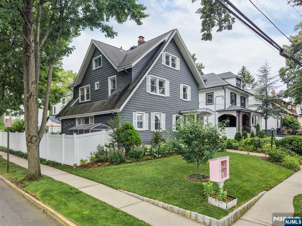 49 Walnut Street Rutherford, NJ 07070 - Photo 3 of 50 Gallery Image 3