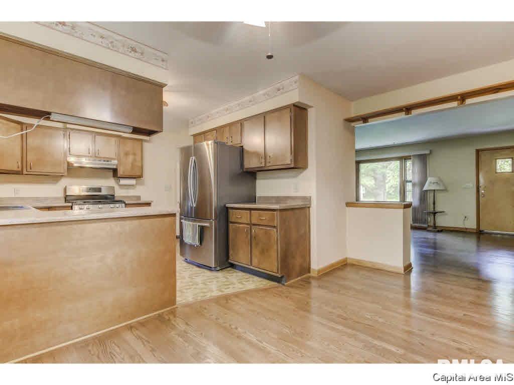 7100 Garden View Lane Springfield, IL 62712 - Photo 12 of 36