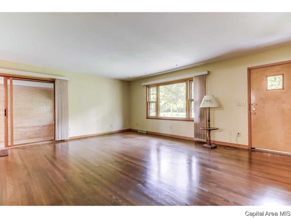 7100 Garden View Lane Springfield, IL 62712 - Photo 2 of 36