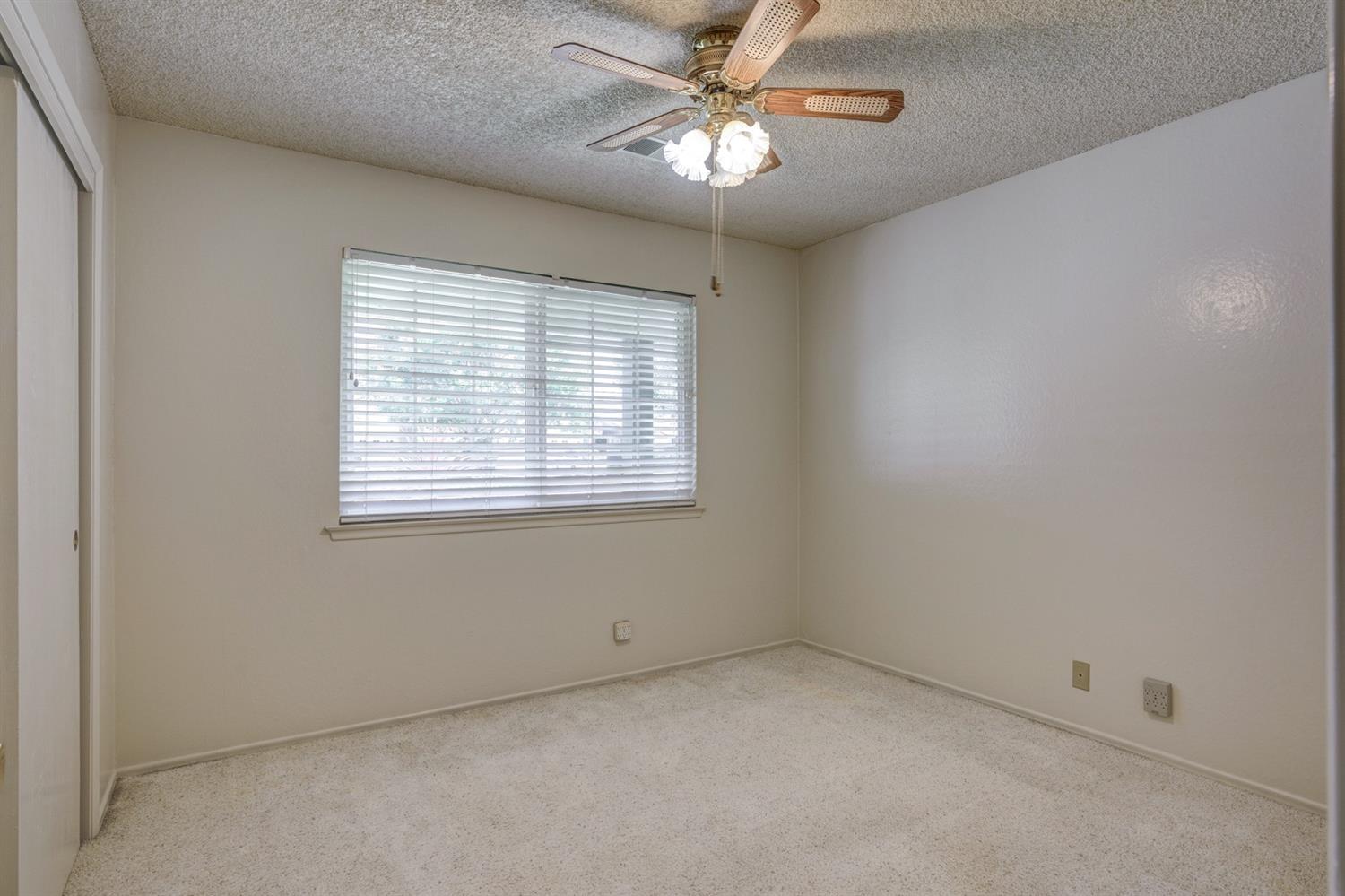 831 Redwood Lane Lemoore, CA 93245 - Photo 11 of 25