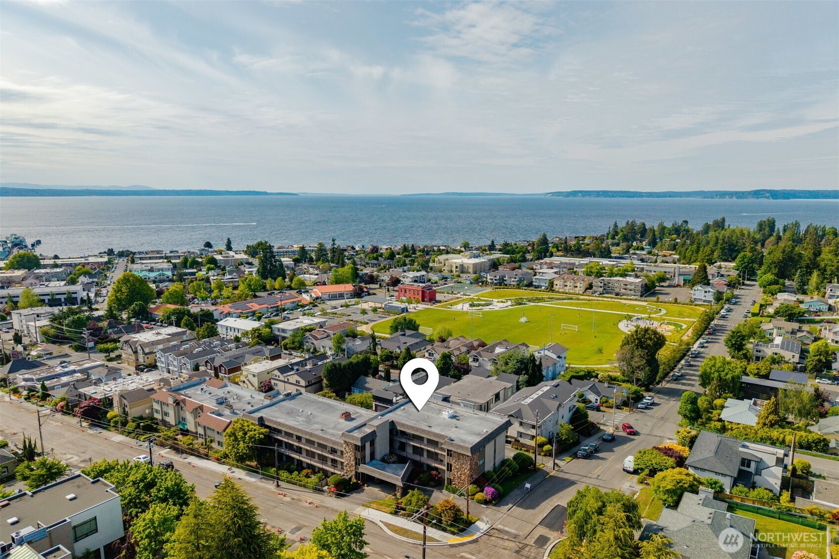 655 Main Street, Unit 305 Edmonds, WA 98020 - Photo 2 of 37