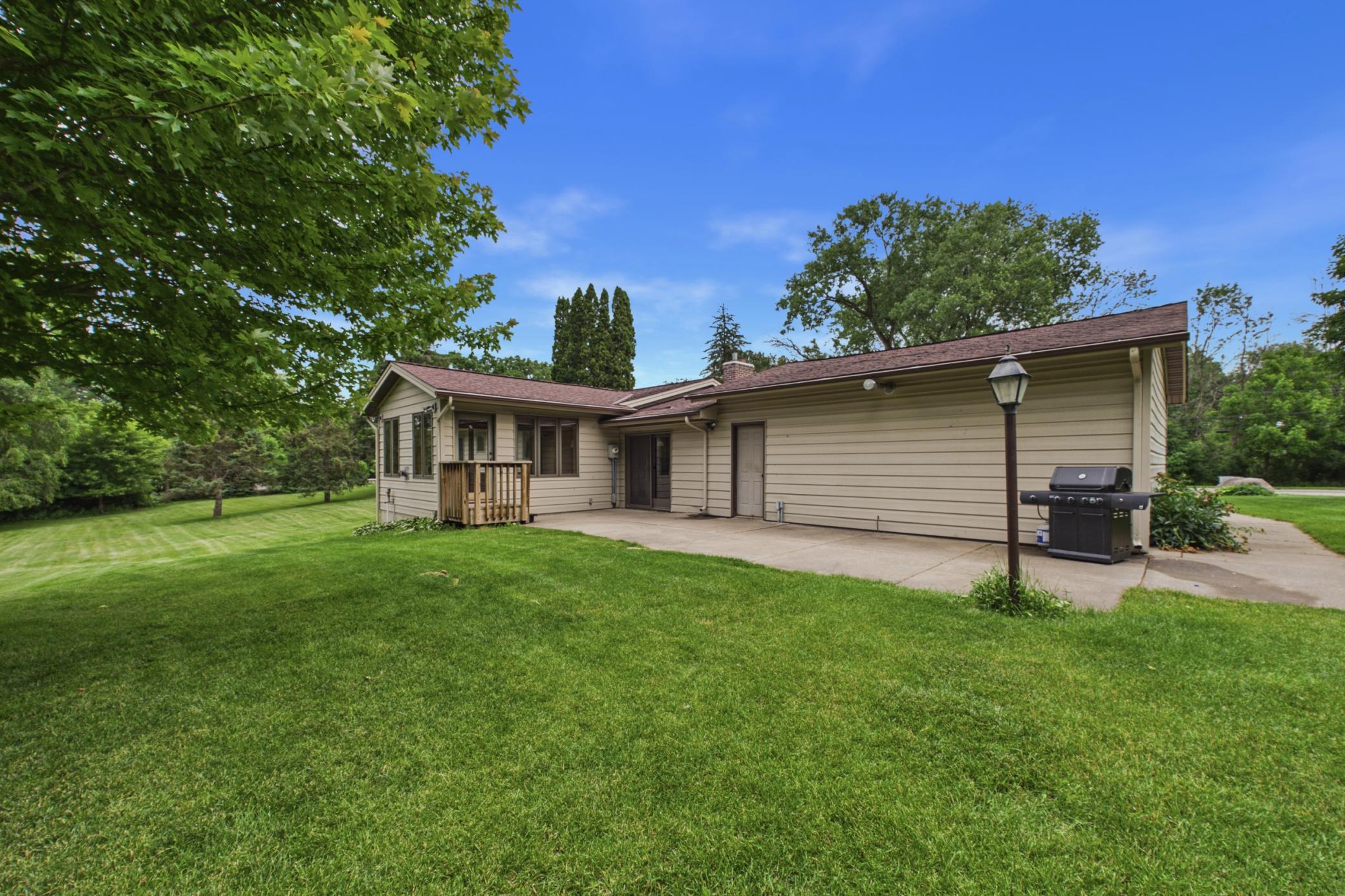2918 Oakland Road Hopkins, MN 55305 - Photo 26 of 32
