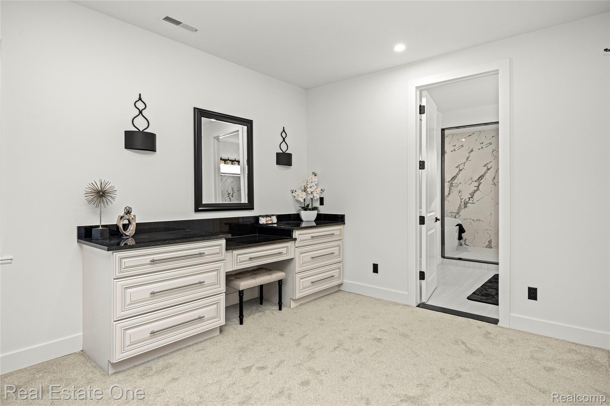 5321 Rochester Road Troy, MI 48085 - Photo 40 of 69 5321 Rochester - OnDemand Pix Photography (43).jpg