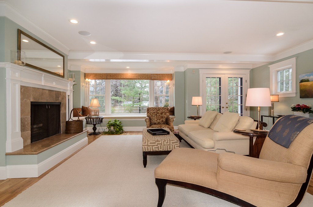 32 Croton Street Wellesley, MA 02481 - Photo 11 of 28 Gallery Image 11