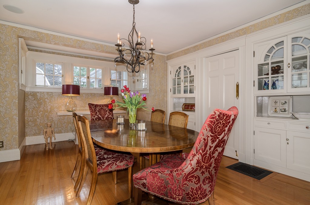 32 Croton Street Wellesley, MA 02481 - Photo 14 of 28 Gallery Image 14