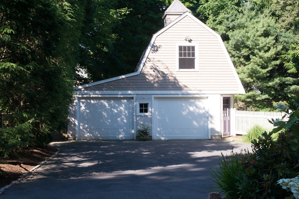 32 Croton Street Wellesley, MA 02481 - Photo 28 of 28 Gallery Image 28