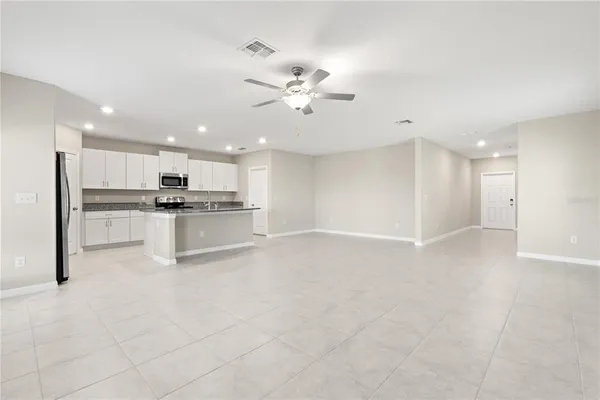 $2,750 | 31603 Barrel Wave Way, Wesley Chapel, FL 33545