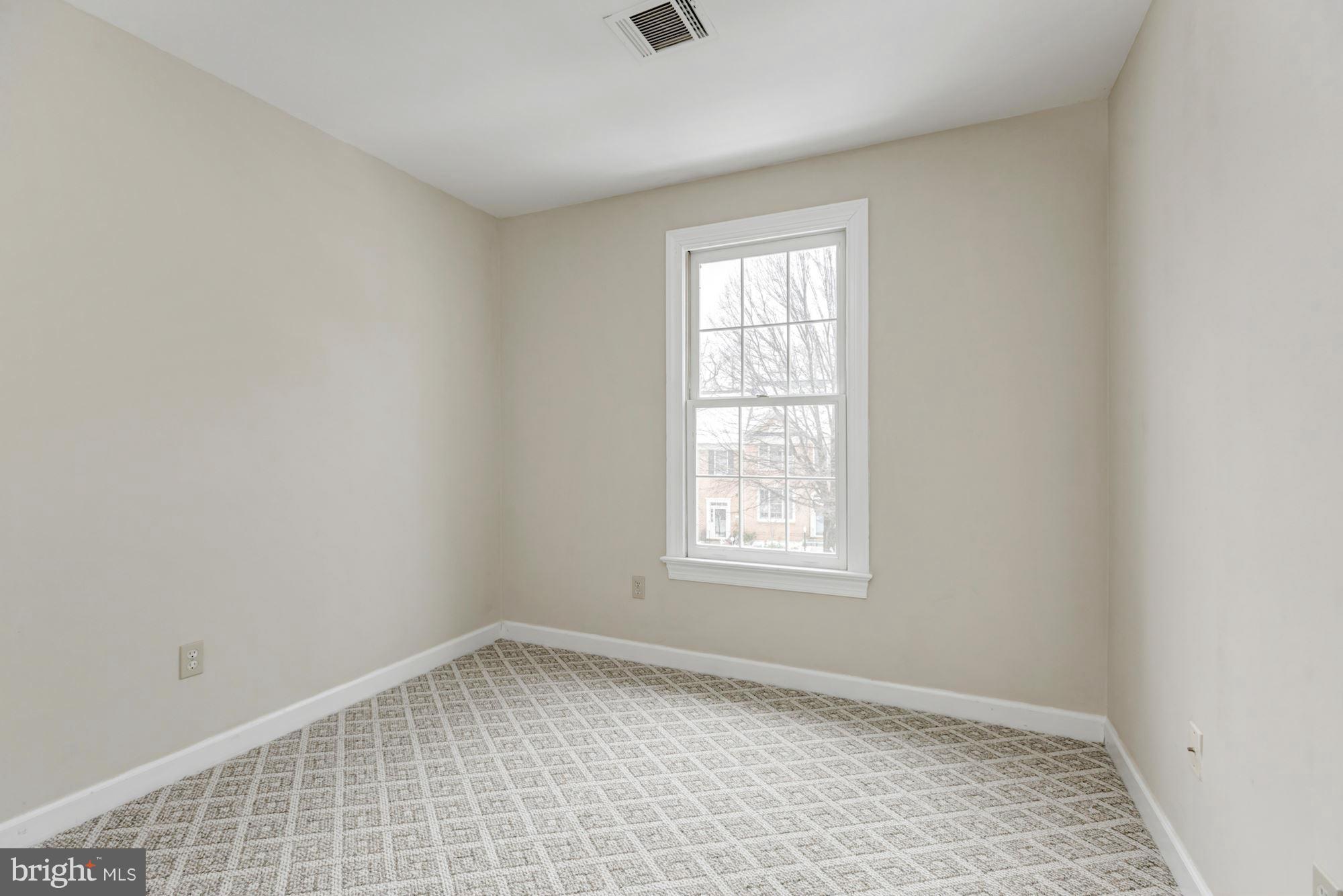 3645 Ransom Place Alexandria, VA 22306 - Photo 20 of 30 Bedroom 2