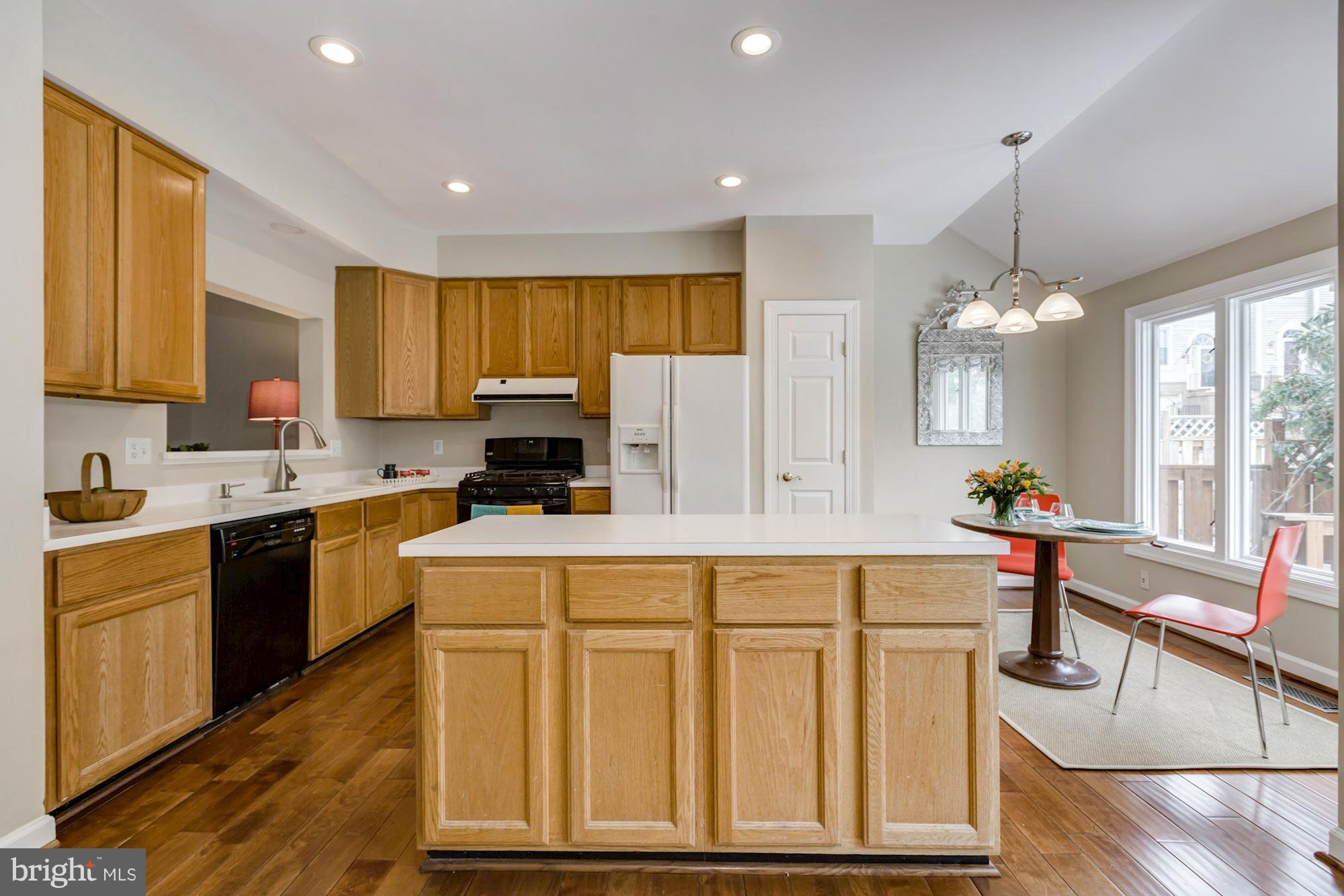 3645 Ransom Place Alexandria, VA 22306 - Photo 6 of 30 Kitchen