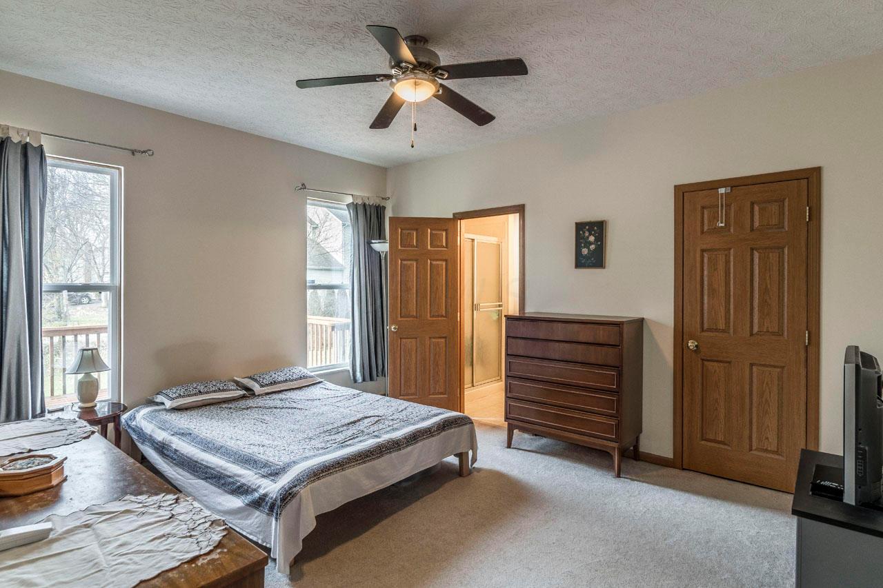 3093 Splitrock Road Columbus, OH 43221 - Photo 11 of 22 Gallery Image 11