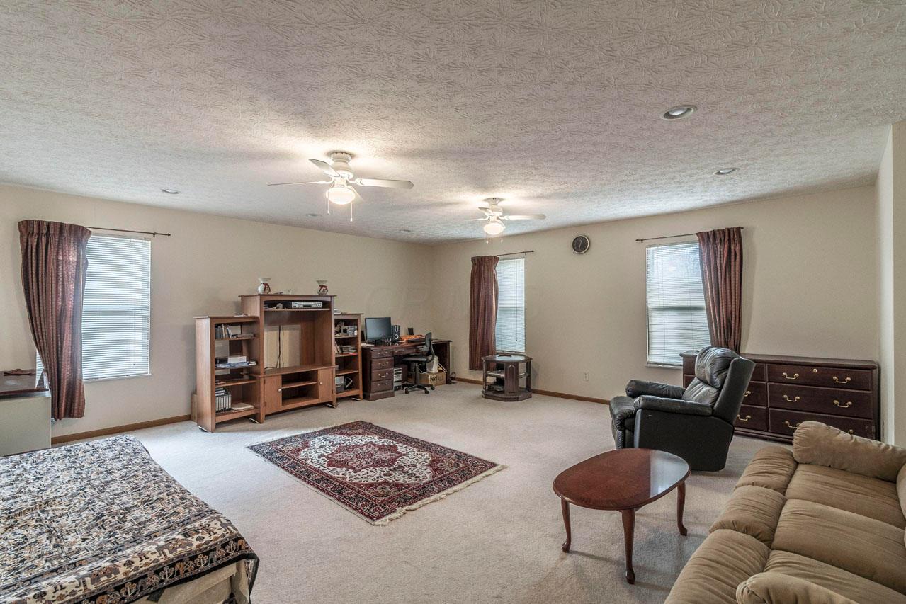 3093 Splitrock Road Columbus, OH 43221 - Photo 14 of 22 Gallery Image 14