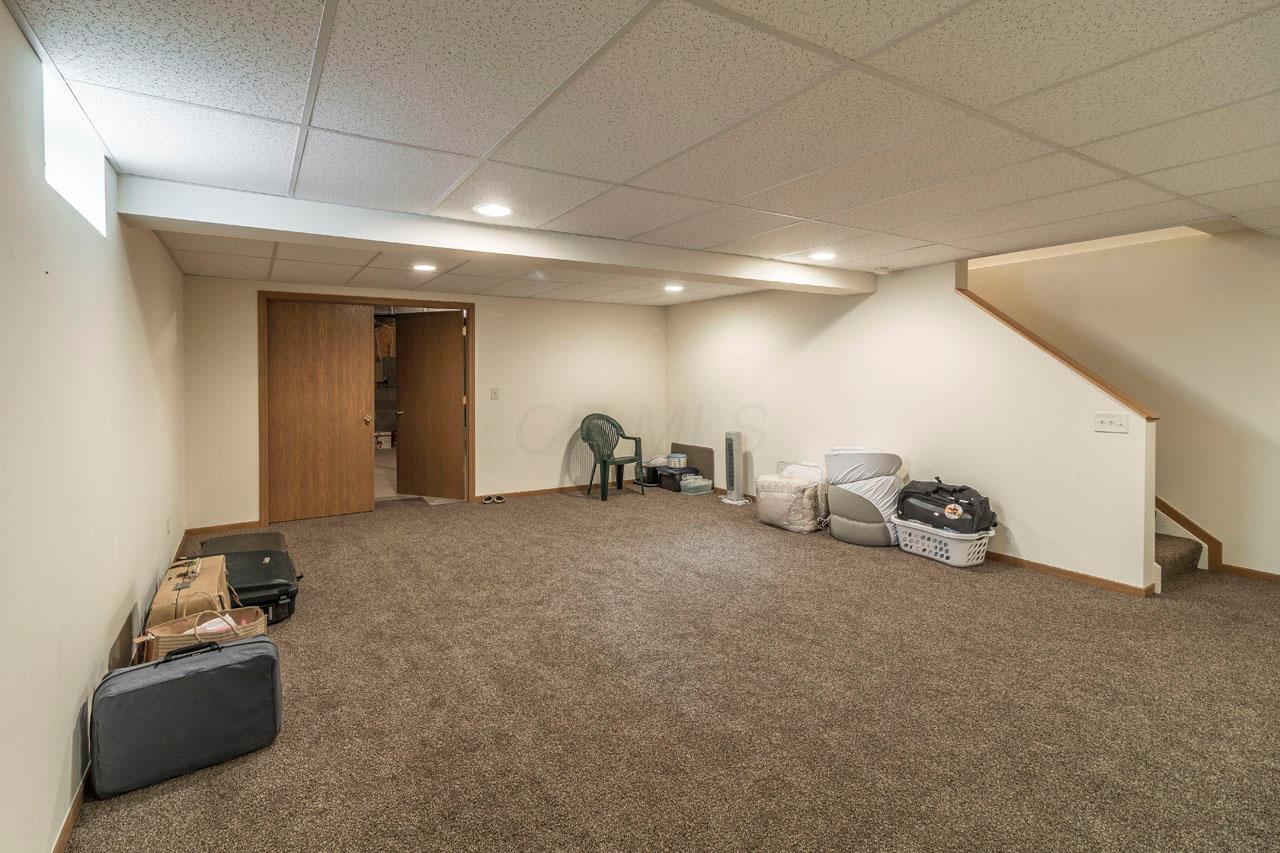 3093 Splitrock Road Columbus, OH 43221 - Photo 18 of 22 Gallery Image 18