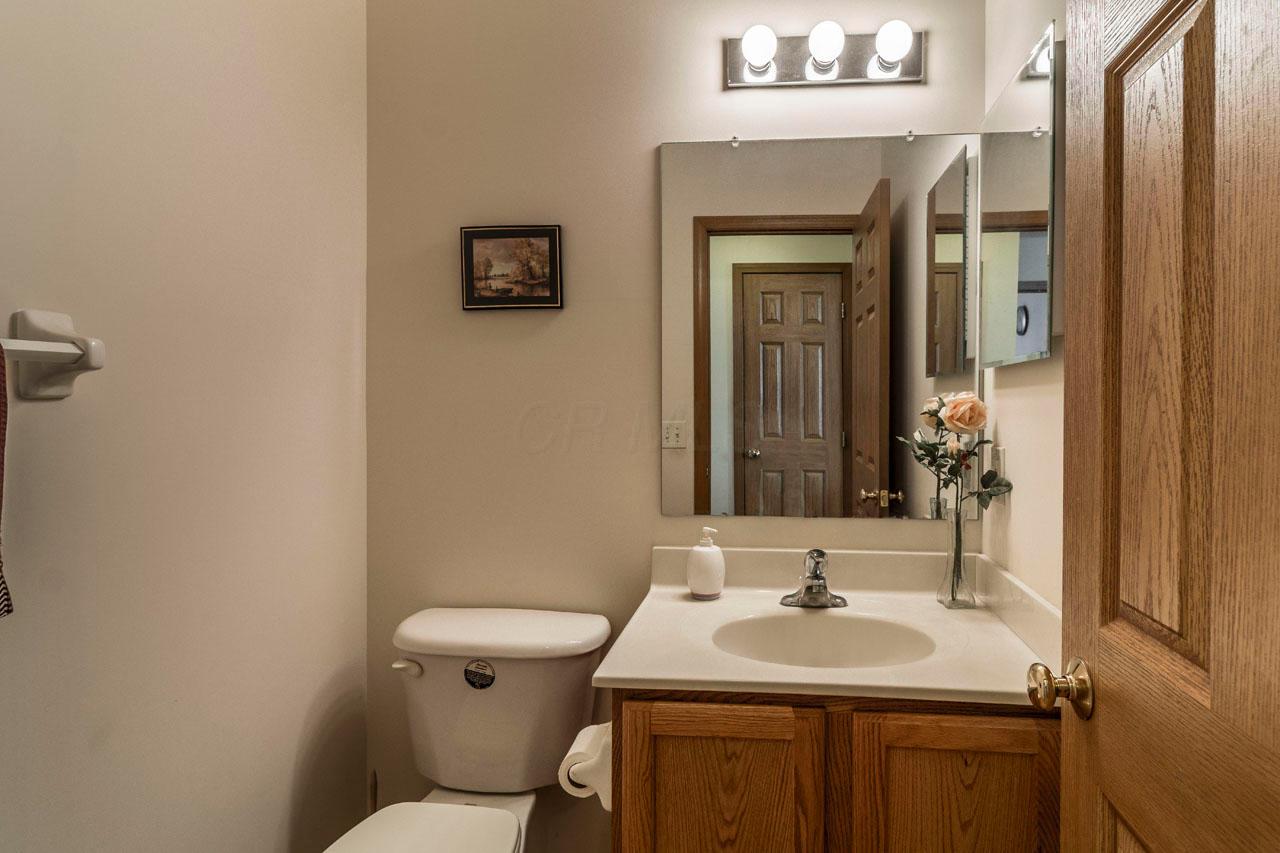 3093 Splitrock Road Columbus, OH 43221 - Photo 6 of 22 Gallery Image 6