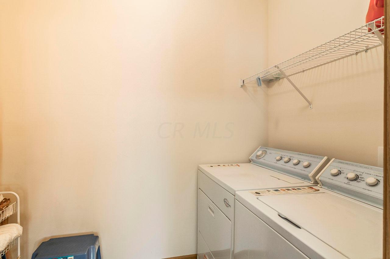 3093 Splitrock Road Columbus, OH 43221 - Photo 9 of 22 Gallery Image 9