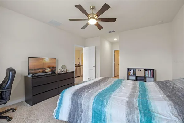 $389,900 | 5362 Douglas Fir Drive, St. Cloud, FL 34771