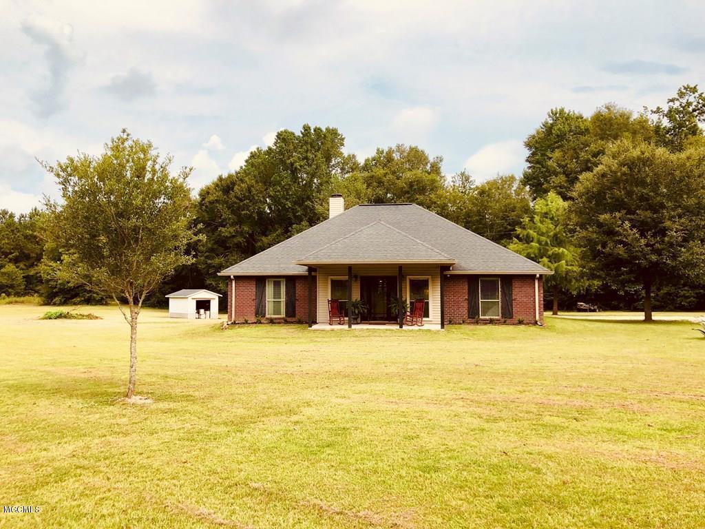 32 Eugene Spence Road Carriere, MS 39426 - Photo 1 of 49 es1