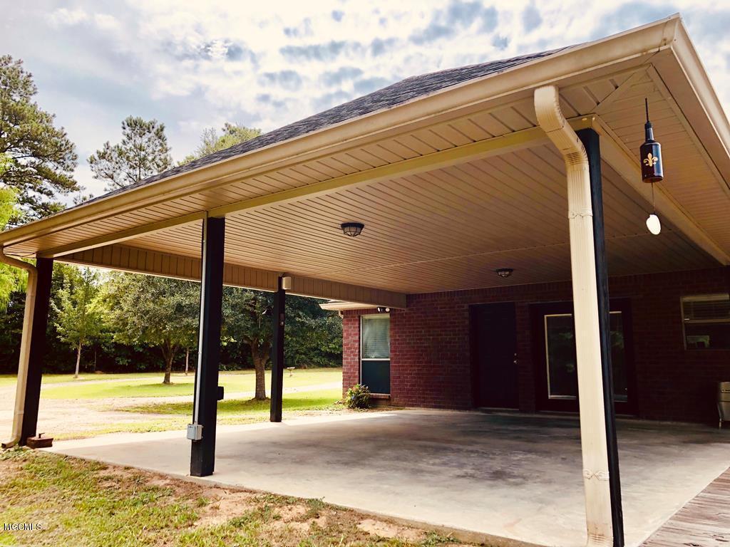 32 Eugene Spence Road Carriere, MS 39426 - Photo 6 of 49 es14
