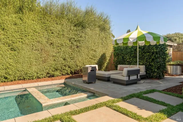 $1,795,000 | 804 Josephine Lane, Healdsburg, CA 95448