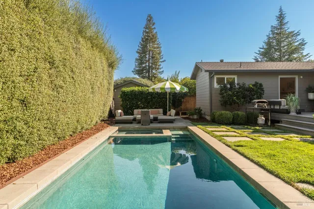 $1,795,000 | 804 Josephine Lane, Healdsburg, CA 95448