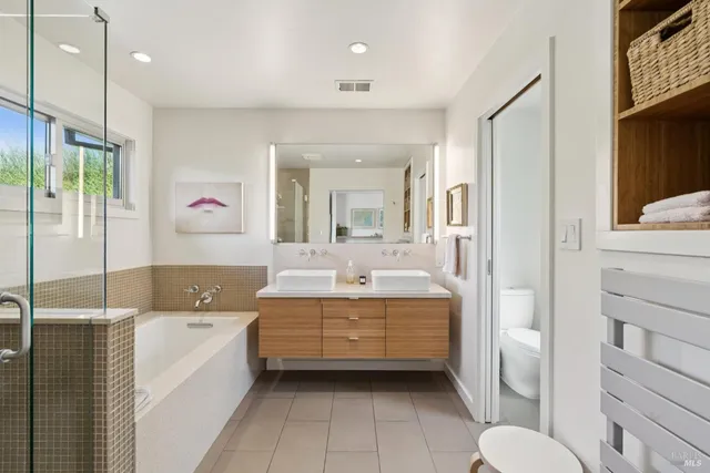 $1,795,000 | 804 Josephine Lane, Healdsburg, CA 95448