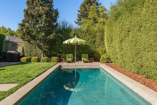 $1,795,000 | 804 Josephine Lane, Healdsburg, CA 95448