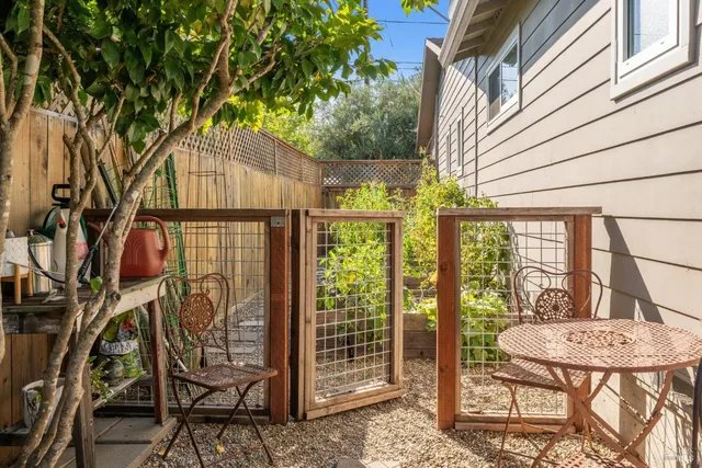 $1,795,000 | 804 Josephine Lane, Healdsburg, CA 95448