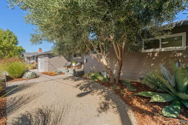 $1,795,000 | 804 Josephine Lane, Healdsburg, CA 95448