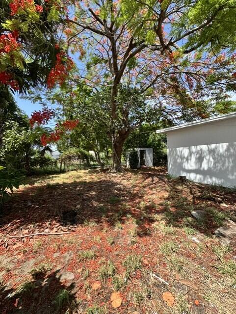 554 West 1st Street Riviera Beach, FL 33404 - Photo 11 of 11 629959fb-fba2-4722-81a0-51e70d32b205