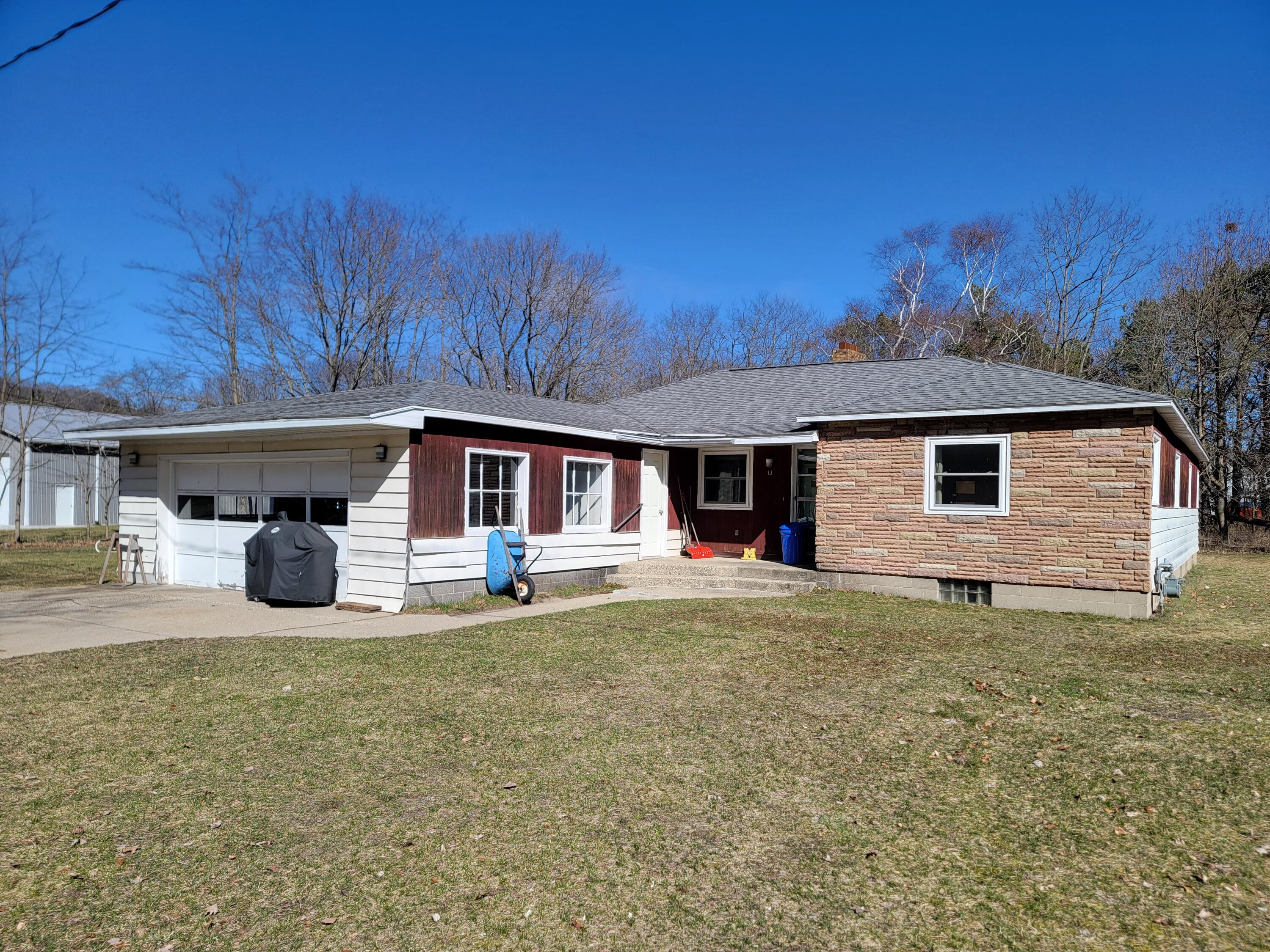 13 Bowerman Road Manistee, MI 49660 - Photo 27 of 31 20240315_154523