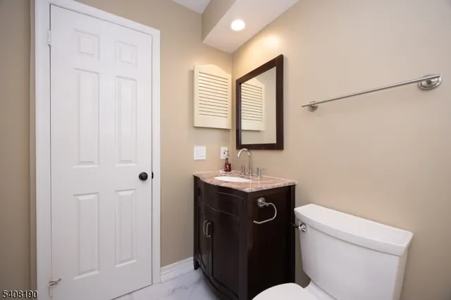 $2,100 | 147 Mockingbird Court, Three Bridges, NJ 08887