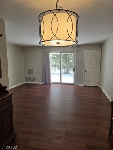 $2,100 | 147 Mockingbird Court, Three Bridges, NJ 08887