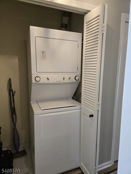 147 Mockingbird Court Three Bridges, NJ 08887 - Photo 7 of 9