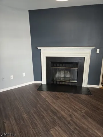 $2,100 | 147 Mockingbird Court, Three Bridges, NJ 08887