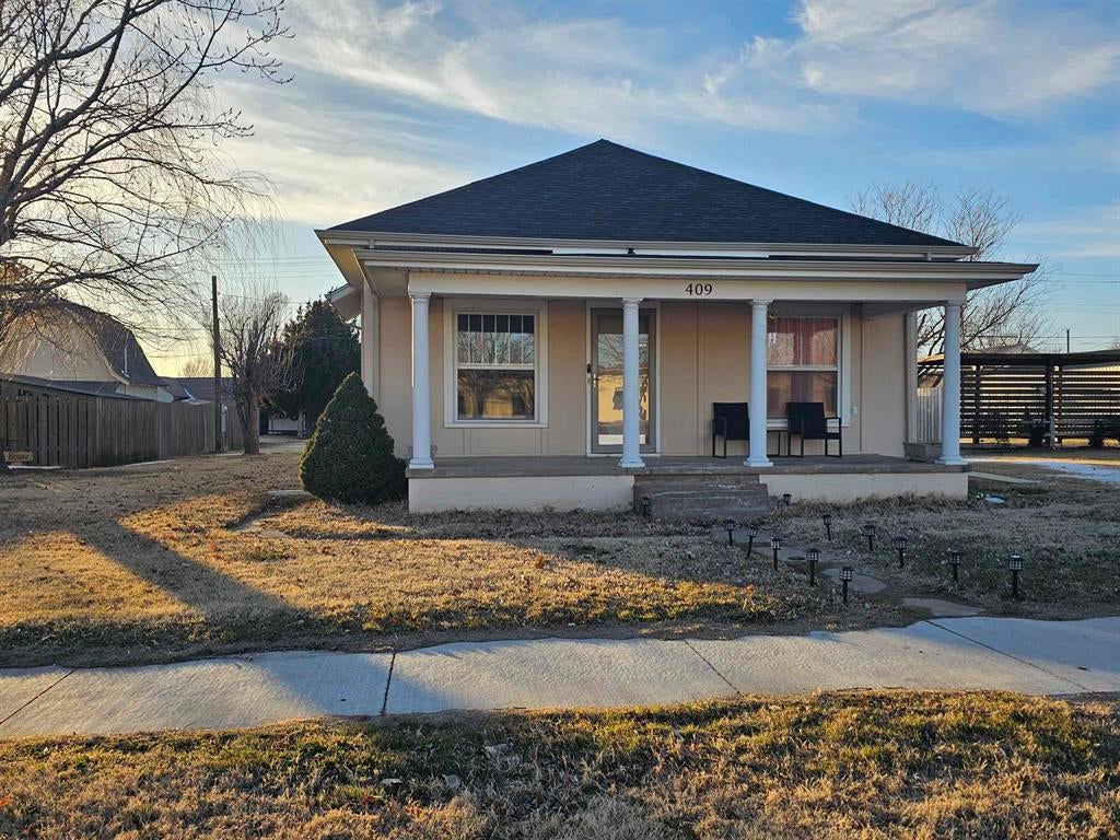409 South Main Street Bucklin, KS 67834 - Photo 1 of 16 Gallery Image 1