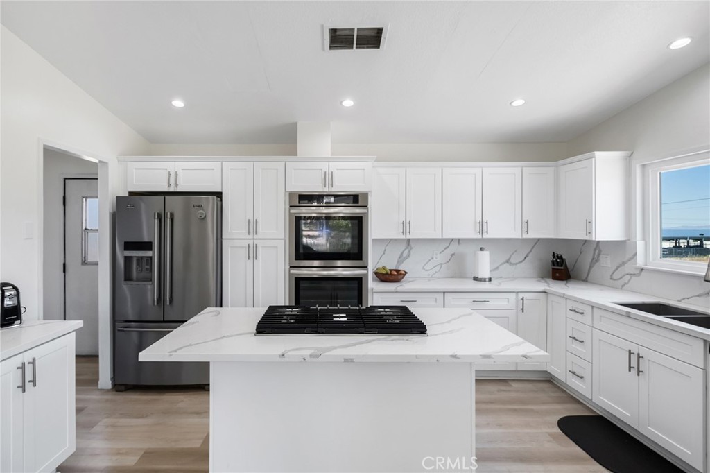 8837 Malpaso Road Phelan, CA 92371 - Photo 17 of 72