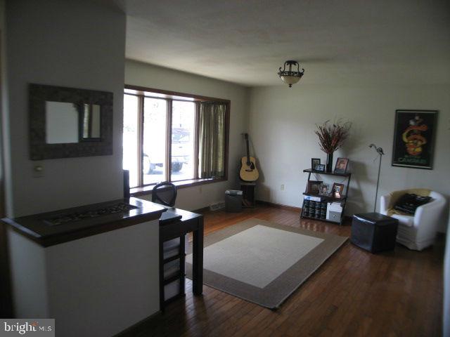 23 Hilltop Road Lititz, PA 17543 - Photo 2 of 29