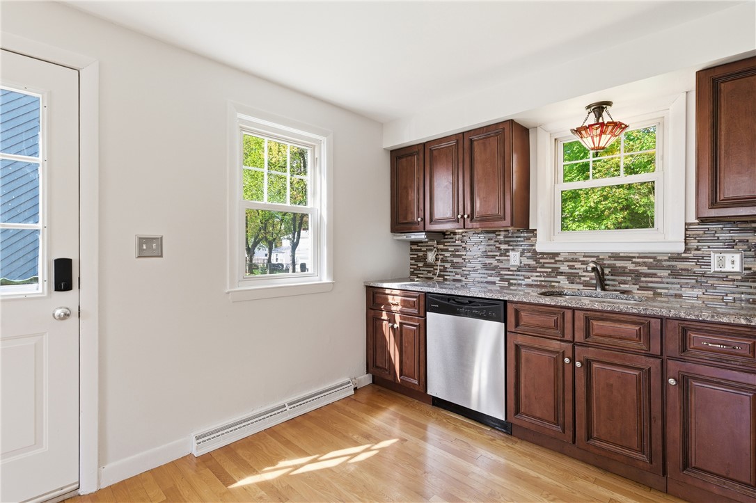 244 Williams Street Cumberland, RI 02864 - Photo 8 of 33