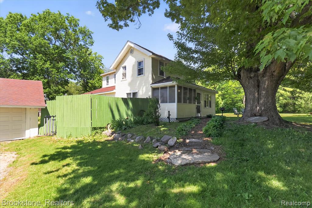 9455 Andersonville Road Clarkston, MI 48346 - Photo 4 of 80