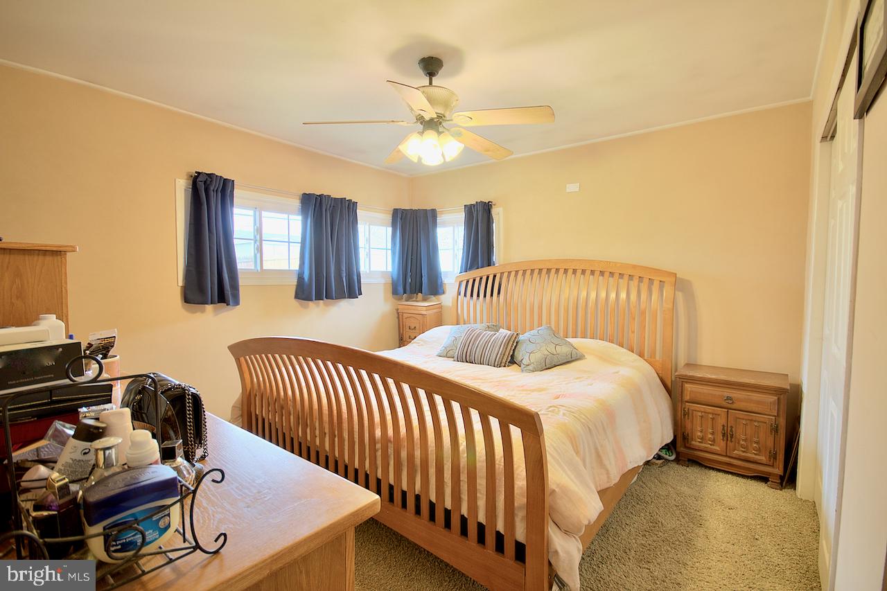 68 Valley Road Levittown, PA 19057 - Photo 11 of 16 Gallery Image 11