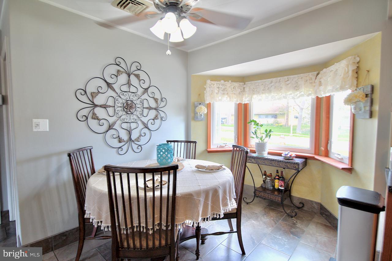 68 Valley Road Levittown, PA 19057 - Photo 5 of 16 Gallery Image 5