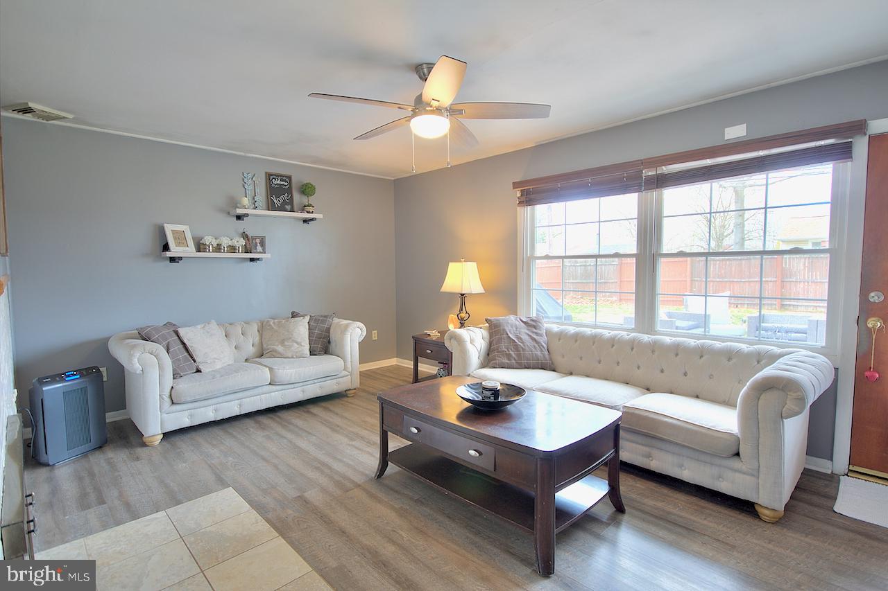 68 Valley Road Levittown, PA 19057 - Photo 6 of 16 Gallery Image 6