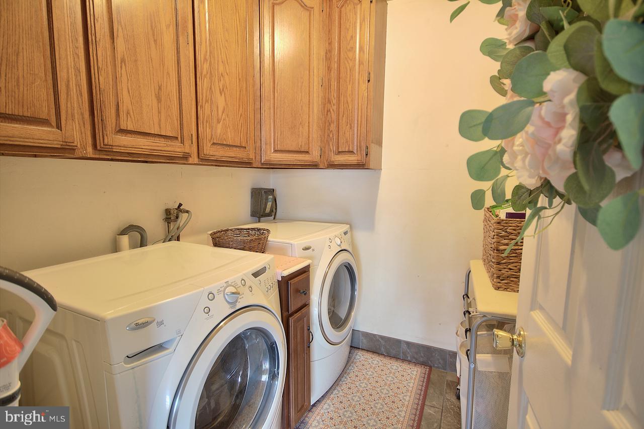 68 Valley Road Levittown, PA 19057 - Photo 10 of 16 Gallery Image 10